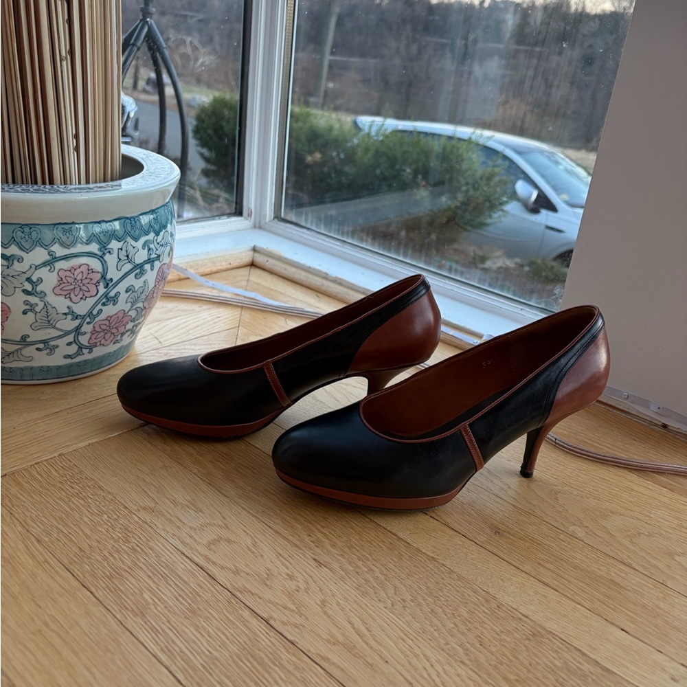 Dries Van Noten Black and Brown Leather Pump Heels